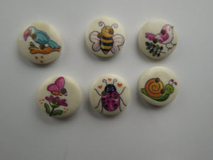 10 mixed print Bee, Bird, snail, ladybug, butterfly 15mm buttons