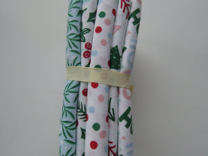 Ho! Ho! Ho! Christmas Fabric Bundle of 5 Fat Quarters. Mixed prints- 100% cotton. 50 x 52cm per piece