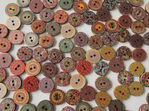 25 Retro vintage 15mm buttons 2 holes- random mix of prints