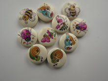 Load image into Gallery viewer, 10 mixed print Bee, Bird, snail, ladybug, butterfly 15mm buttons