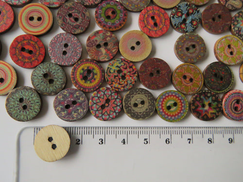 10 Retro vintage 15mm buttons 2 holes- random mix of prints