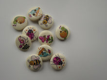 Load image into Gallery viewer, 10 mixed print Bee, Bird, snail, ladybug, butterfly 15mm buttons