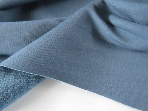 42cm Vail Blue 38% Merino 46% Polyester 16% elastane 250g sweatshirt