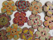 Load image into Gallery viewer, 25 Retro Print Flower Shape Wood like Buttons 25mm diameter