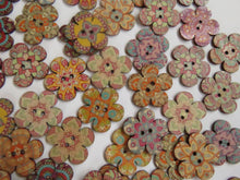 Load image into Gallery viewer, 25 Retro Print Flower Shape Wood like Buttons 25mm diameter