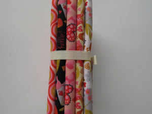 Little Sweeties Fabric Bundle of 5 Fat Quarters. Mixed prints- 100% cotton. 50 x 52cm per piece