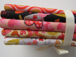 Little Sweeties Fabric Bundle of 5 Fat Quarters. Mixed prints- 100% cotton. 50 x 52cm per piece