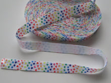 Load image into Gallery viewer, 5m Mini rainbow heart print fold over elastic FOE foldover elastic 15mm wide