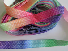 Load image into Gallery viewer, 8.7m Snake variegated rainbow Fold over Elastic FOE Fold over elastic 15mm wide