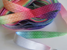 Load image into Gallery viewer, 8.7m Snake variegated rainbow Fold over Elastic FOE Fold over elastic 15mm wide