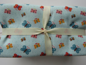 Springtime Floral Fabric Bundle of 5 Fat Quarters. Mixed prints- 100% cotton. 50 x 52cm per piece