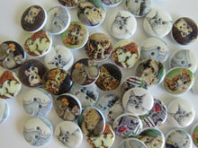 Load image into Gallery viewer, 25 Mixed Cat print buttons- white wood look back 15mm