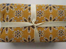 Load image into Gallery viewer, Chintz Fabric Bundle of 5 Fat Quarters. Mixed prints- 100% cotton. 50 x 52cm per piece