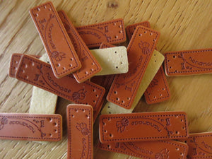 10 Wool, Scissors thread handmade PU Leather labels 50x 15mm