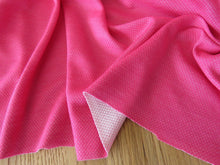 Load image into Gallery viewer, 1.5m Disco Pink 56% merino 44% polypropylene 225g 140cm