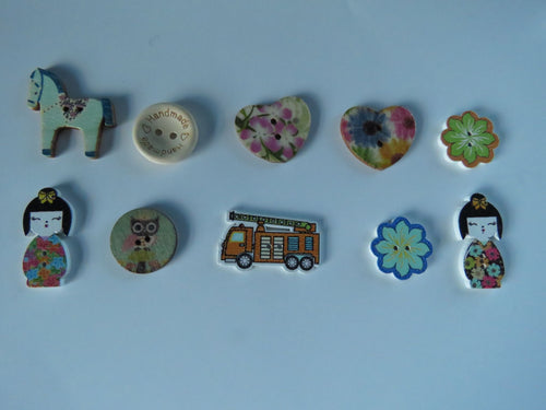 10 Mixed Set of buttons as shown in photos - see photo with ruler for sizes