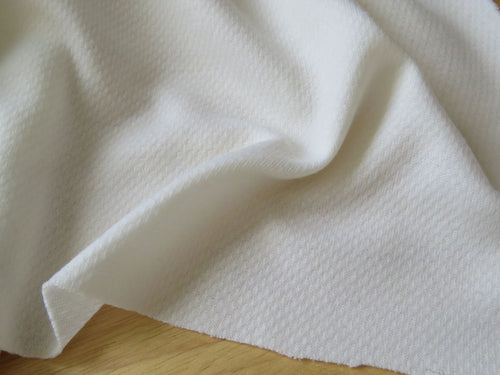 1.36m Snowdonia Cream 56% merino 44% polypropylene 225g fabric-precut