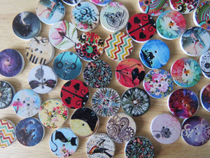 25 x Mixed set 20mm buttons- music, floral, dream, butterfly, animal etc